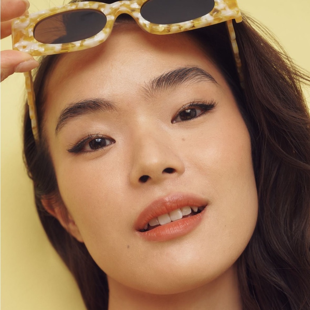 Anthropologie yellow Rectangle Wavy Temple Sunglasses - Picture 3 of 7